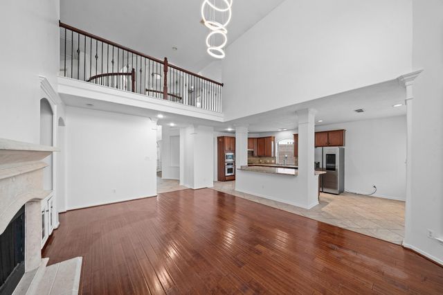 9422 Shelbourne Meadows Drive, Houston, TX 77095