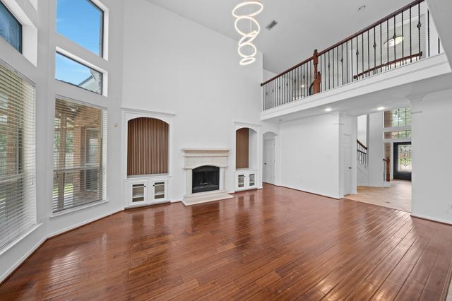 9422 Shelbourne Meadows Drive, Houston, TX 77095