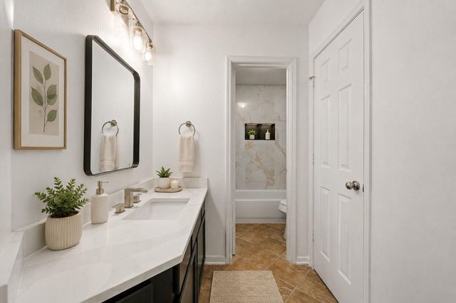 9422 Shelbourne Meadows Drive, Houston, TX 77095