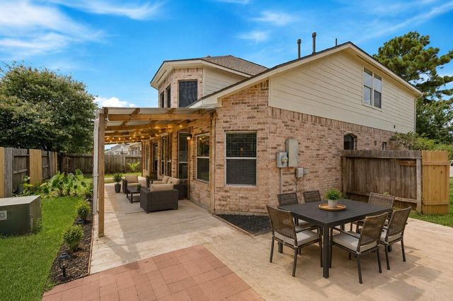 9422 Shelbourne Meadows Drive, Houston, TX 77095