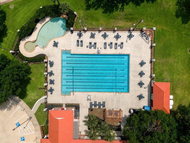 9422 Shelbourne Meadows Drive, Houston, TX 77095