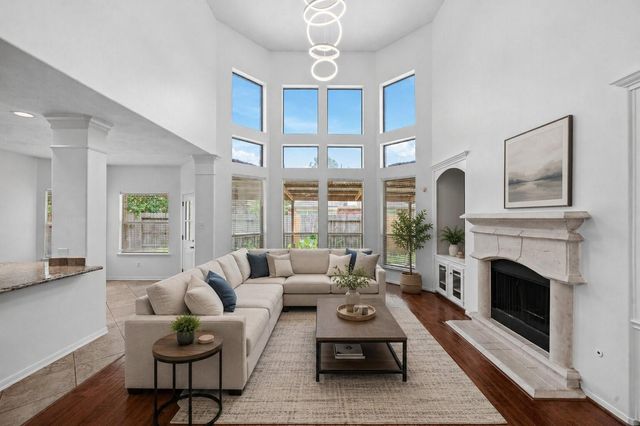 9422 Shelbourne Meadows Drive, Houston, TX 77095