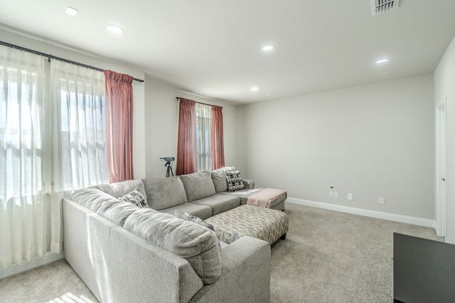 3105 Lionsgate Drive, Argyle, TX 76226