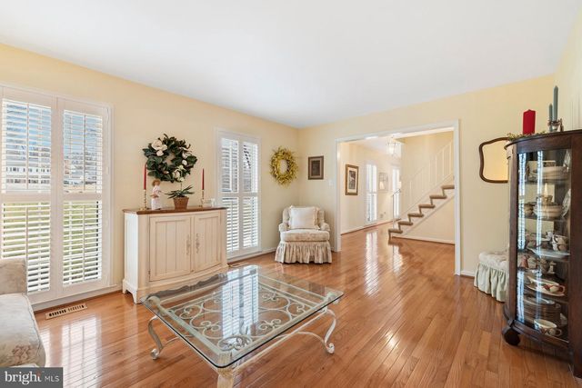 8739 ARLEY DR, Springfield, VA 22153