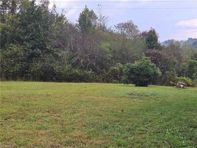 1661 River Siloam Road, Siloam, NC 27047