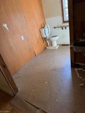 1661 River Siloam Road, Siloam, NC 27047