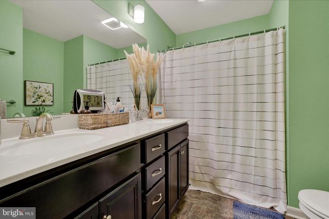 537 MILLER RD, Elizabethtown, PA 17022
