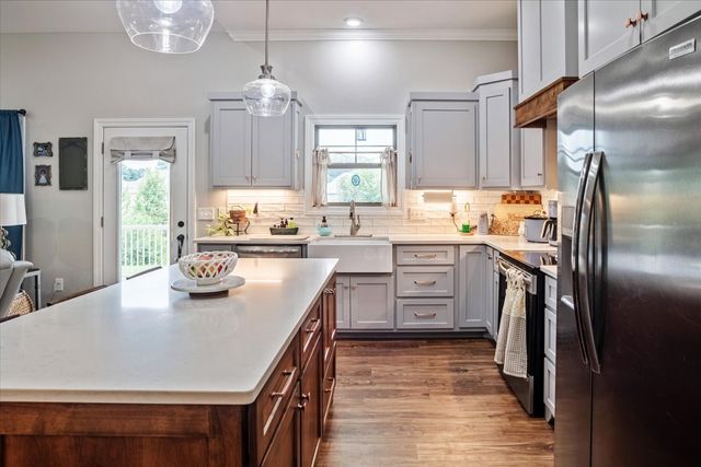 67 Beuerlein Cir, Lawrenceburg, TN 38464