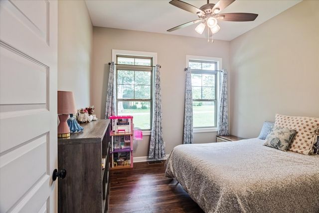 67 Beuerlein Cir, Lawrenceburg, TN 38464