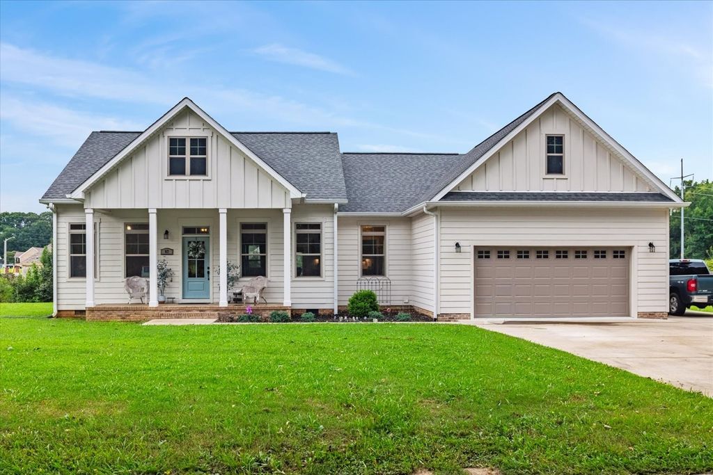 67 Beuerlein Cir, Lawrenceburg, TN 38464