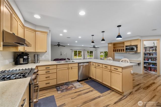 6410 221st Avenue NE, Granite Falls, WA 98252