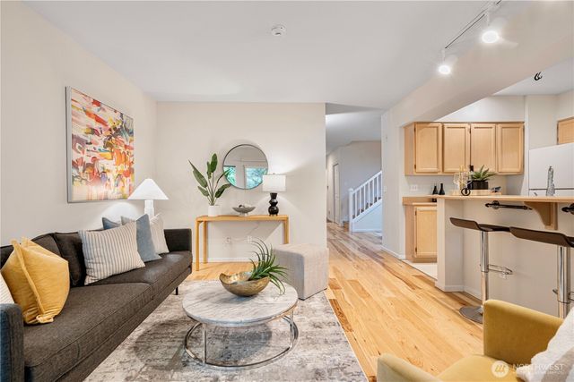 9112 NE 159th PL NE ##404, Redmond, WA 98052