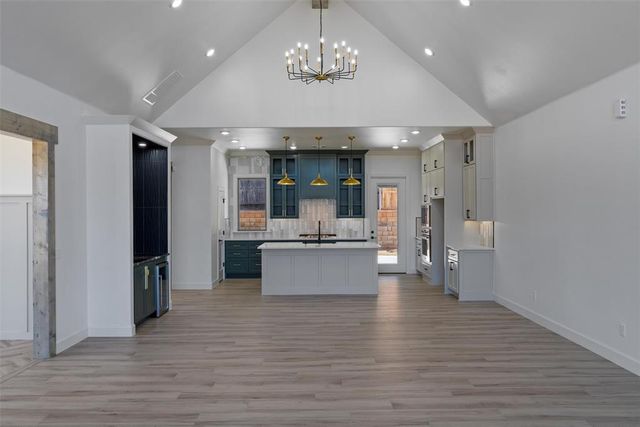 2424 Amante Court, Edmond, OK 73034