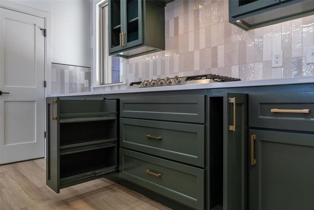 2424 Amante Court, Edmond, OK 73034