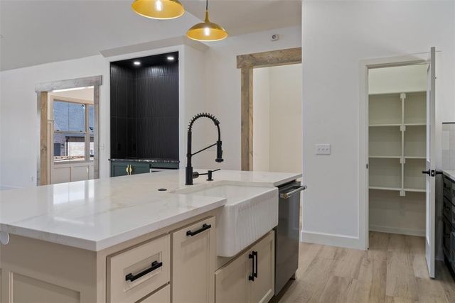 2424 Amante Court, Edmond, OK 73034