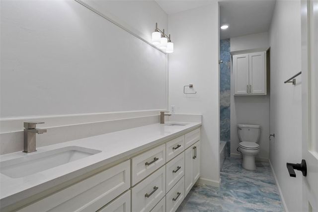 2424 Amante Court, Edmond, OK 73034