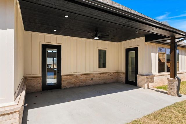 2424 Amante Court, Edmond, OK 73034