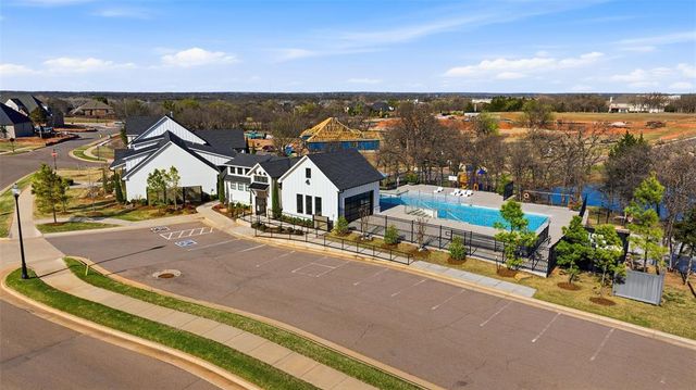 2424 Amante Court, Edmond, OK 73034