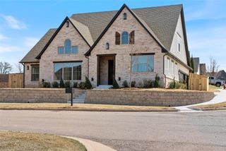 2424 Amante Court, Edmond, OK 73034