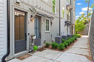 12 Becker NW Place, Atlanta, GA 30307