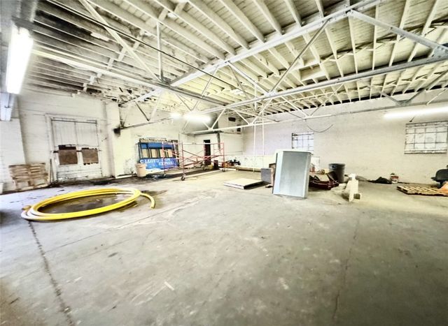 424 N Croton Avenue, New Castle, PA 16101