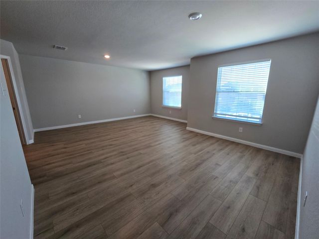 3971 Turtle CRK, New Braunfels, TX 78132