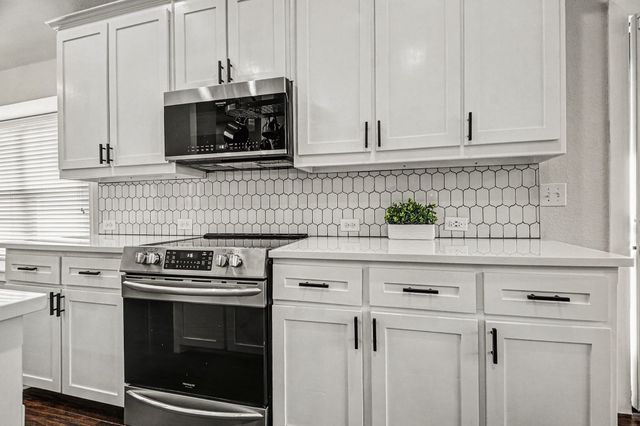 5609 Phoenix Drive, The Colony, TX 75056