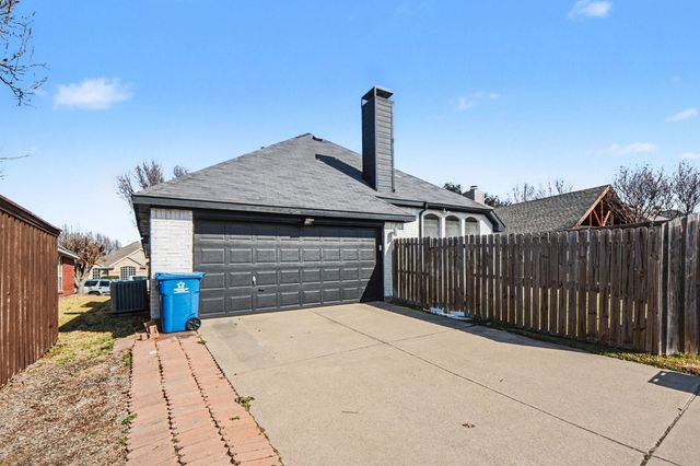 5609 Phoenix Drive, The Colony, TX 75056