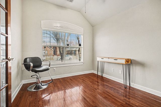 5609 Phoenix Drive, The Colony, TX 75056