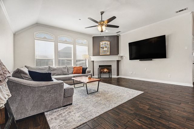 5609 Phoenix Drive, The Colony, TX 75056