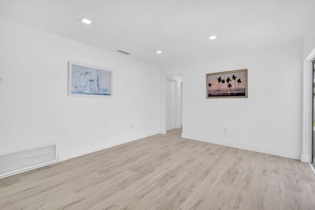 9490 NW 20th Place, Sunrise, FL 33322