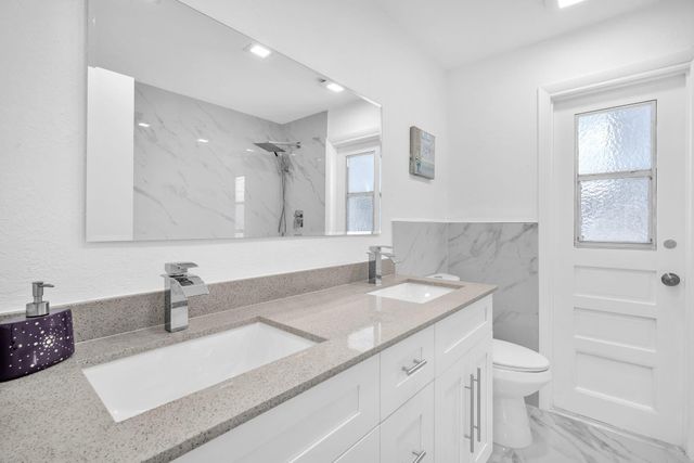 9490 NW 20th Place, Sunrise, FL 33322