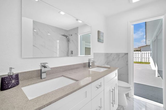 9490 NW 20th Place, Sunrise, FL 33322