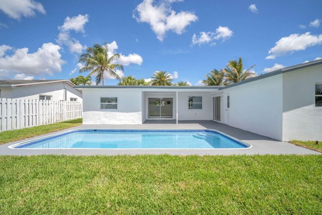 9490 NW 20th Place, Sunrise, FL 33322