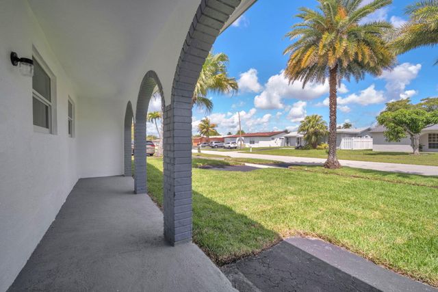 9490 NW 20th Place, Sunrise, FL 33322