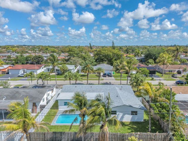 9490 NW 20th Place, Sunrise, FL 33322