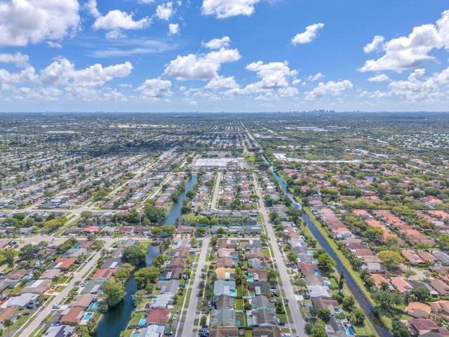 9490 NW 20th Place, Sunrise, FL 33322