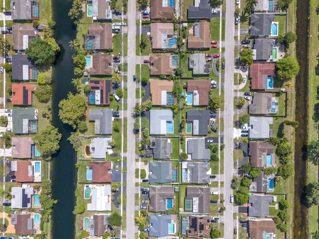 9490 NW 20th Place, Sunrise, FL 33322