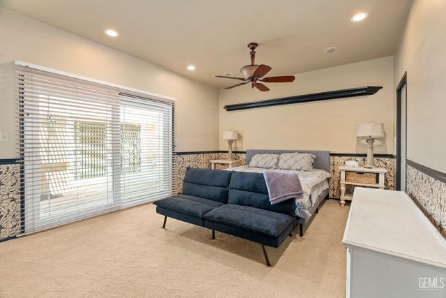 3312 El Encanto Court, Bakersfield, CA 93301