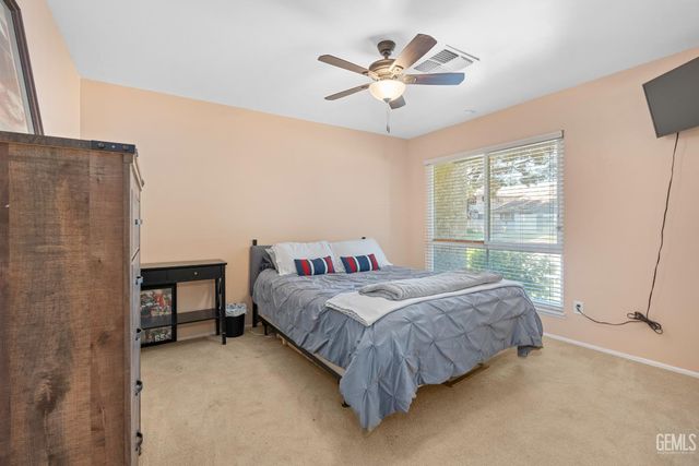 3312 El Encanto Court, Bakersfield, CA 93301