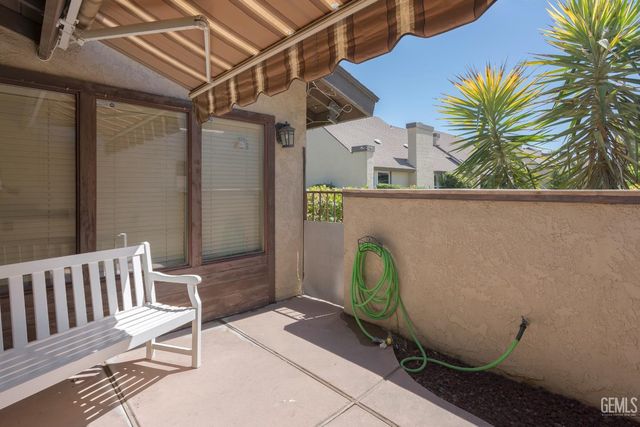 3312 El Encanto Court, Bakersfield, CA 93301