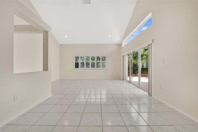 1840 Sweetbay Way, Hollywood, FL 33019