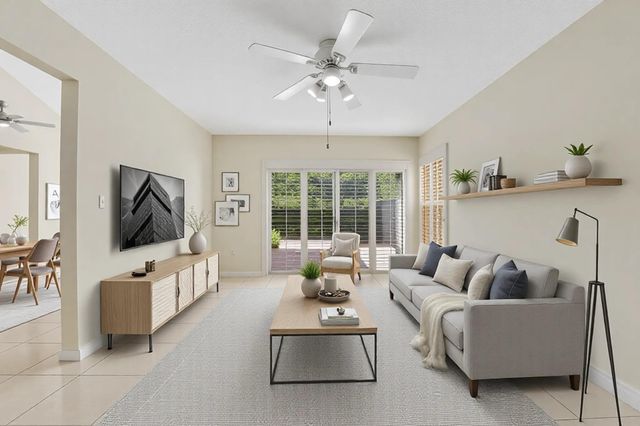 1840 Sweetbay Way, Hollywood, FL 33019
