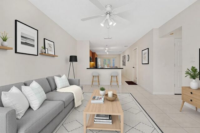 1840 Sweetbay Way, Hollywood, FL 33019