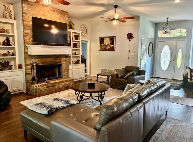 1408 Island Village Court, Granbury, TX 76048