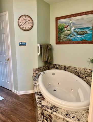 1408 Island Village Court, Granbury, TX 76048