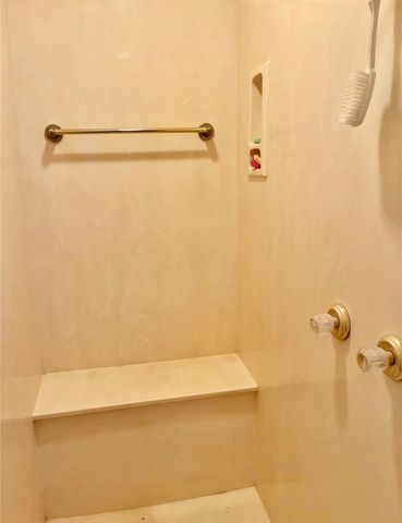 1408 Island Village Court, Granbury, TX 76048