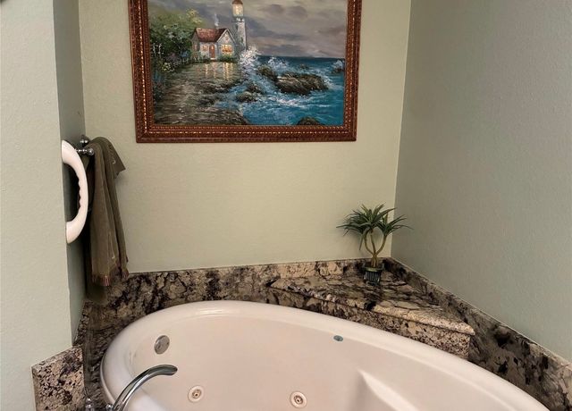 1408 Island Village Court, Granbury, TX 76048