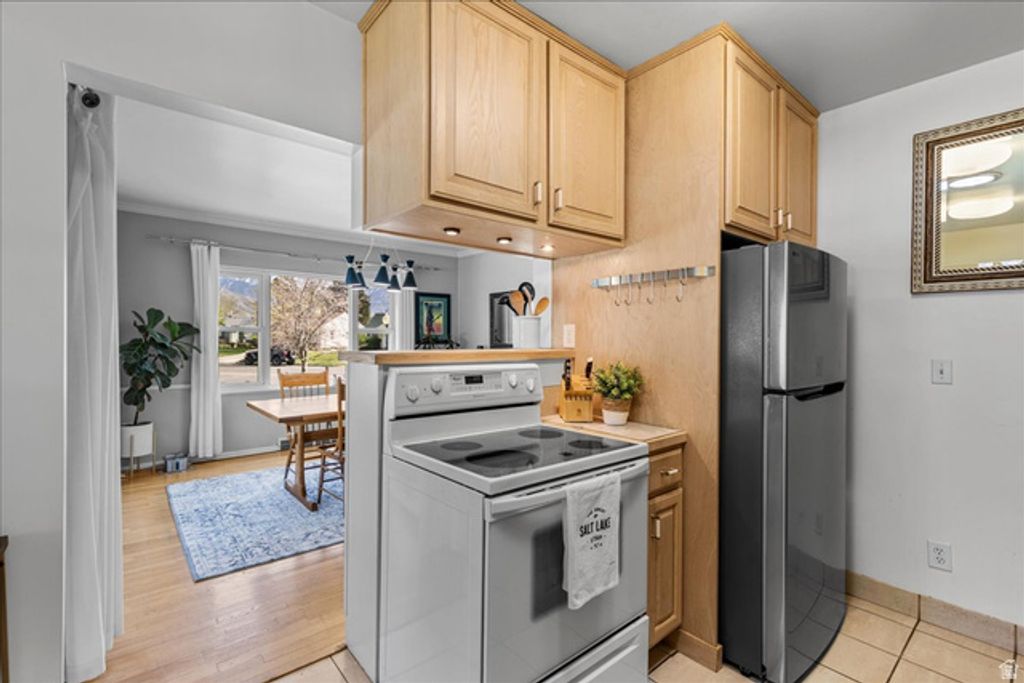 Image 16 of property listing at 1733 E HARRISON AVE, Salt Lake City, UT 84108
