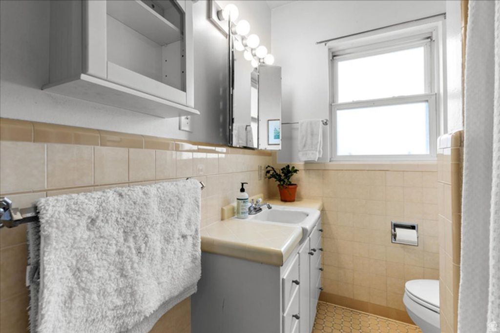 Image 19 of property listing at 1733 E HARRISON AVE, Salt Lake City, UT 84108